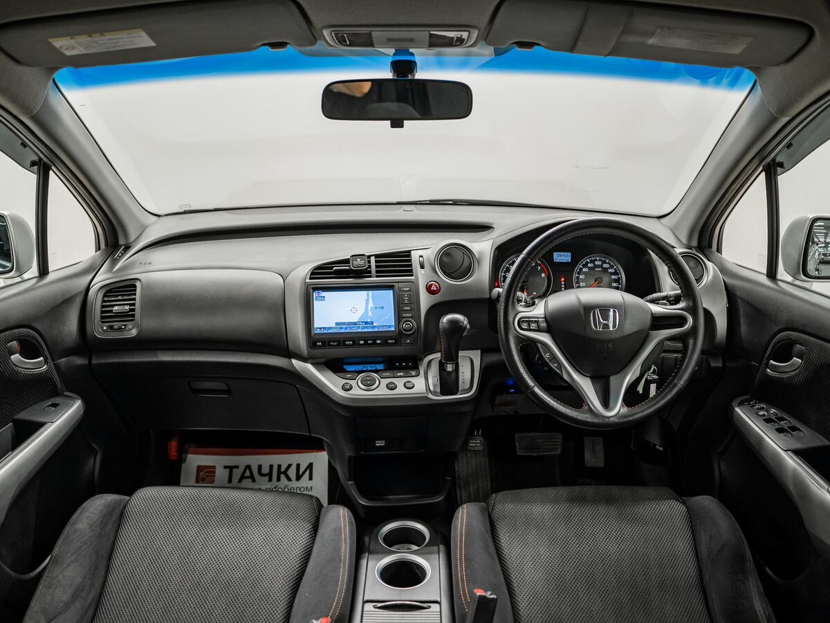 Honda Stream 2012 - фото автомобиля