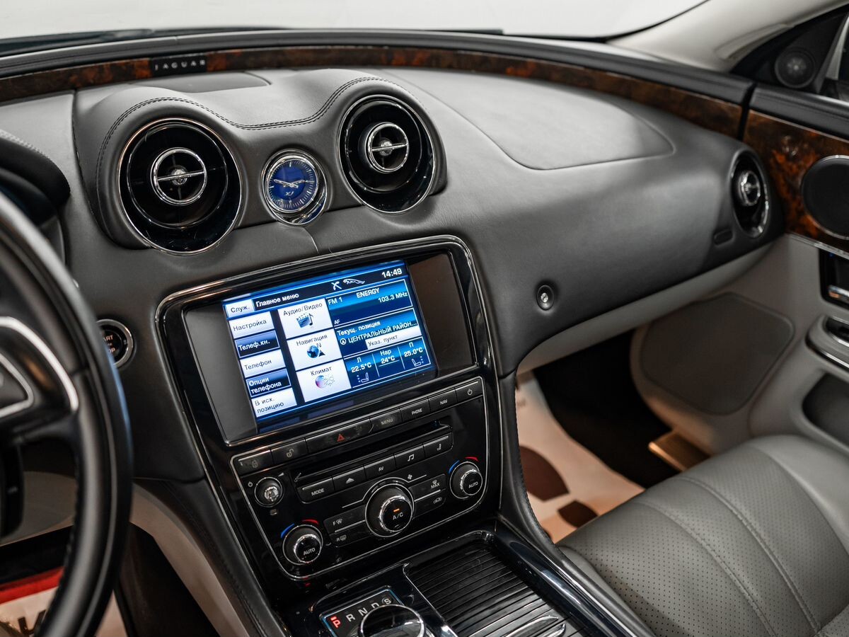 Jaguar XJ 2013 - фото автомобиля