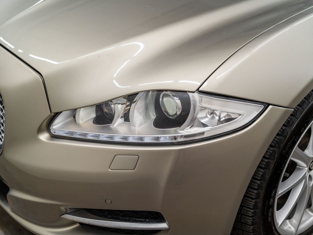 Jaguar XJ 2013 - фото автомобиля