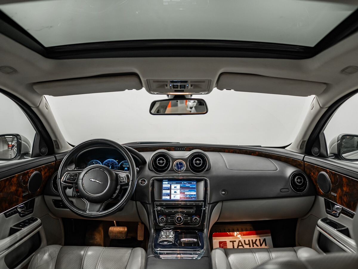 Jaguar XJ 2013 - фото автомобиля