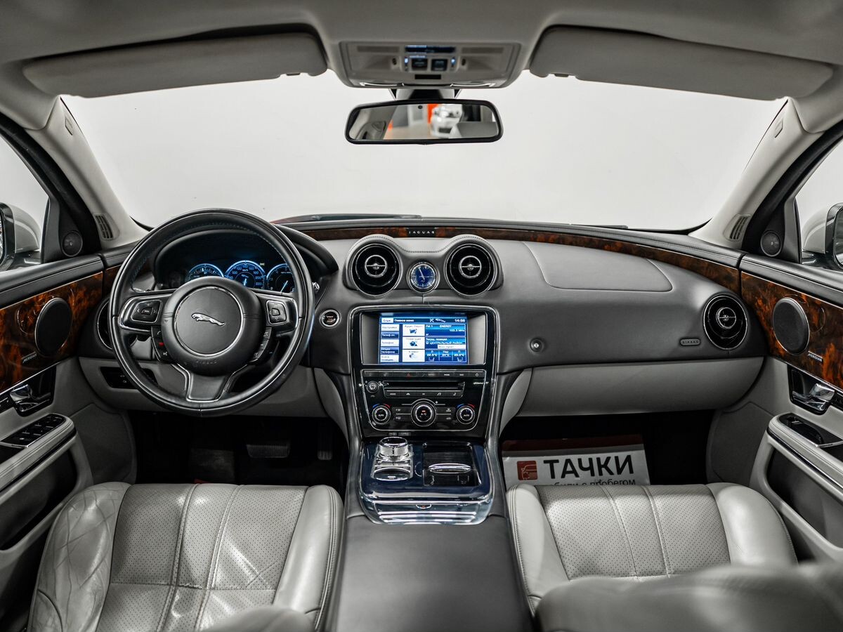 Jaguar XJ 2013 - фото автомобиля