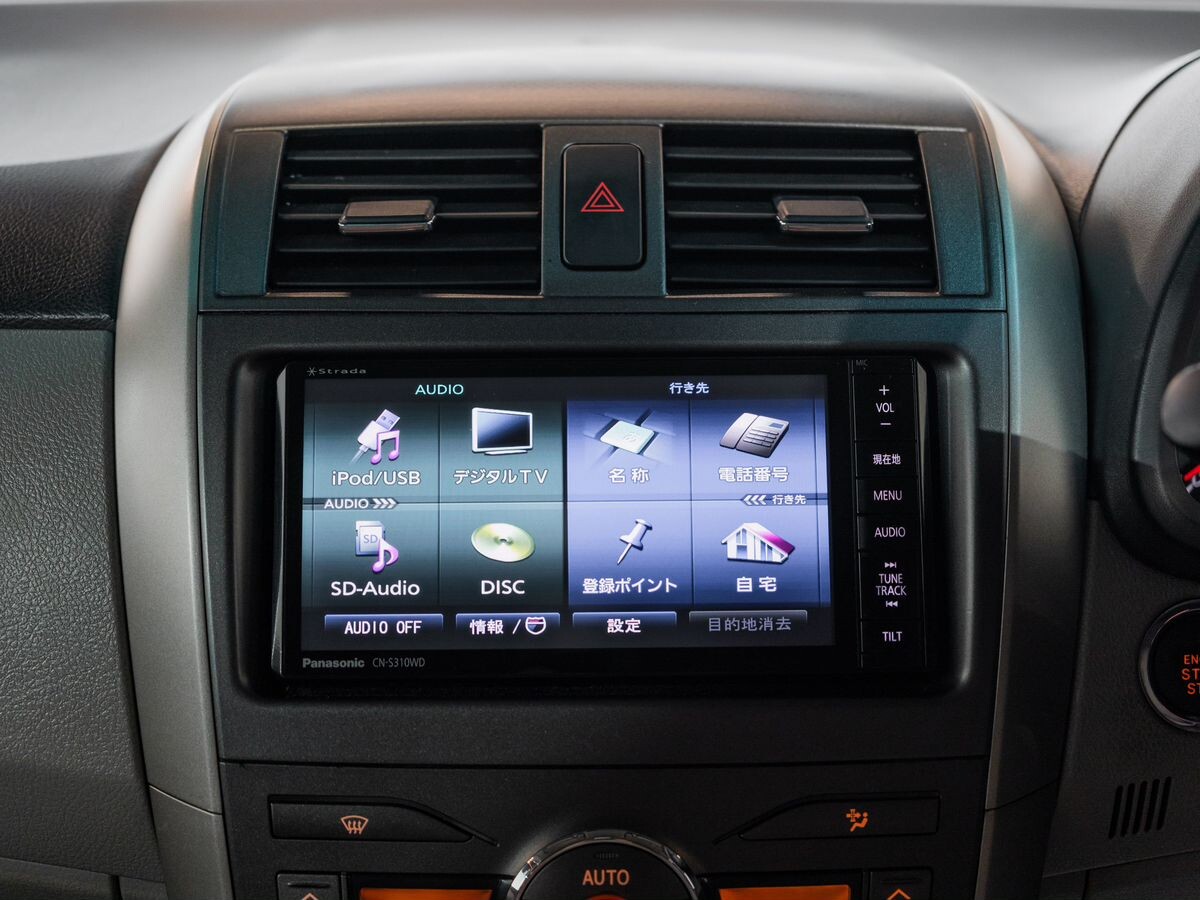 Toyota Corolla Axio 2010 - фото автомобиля