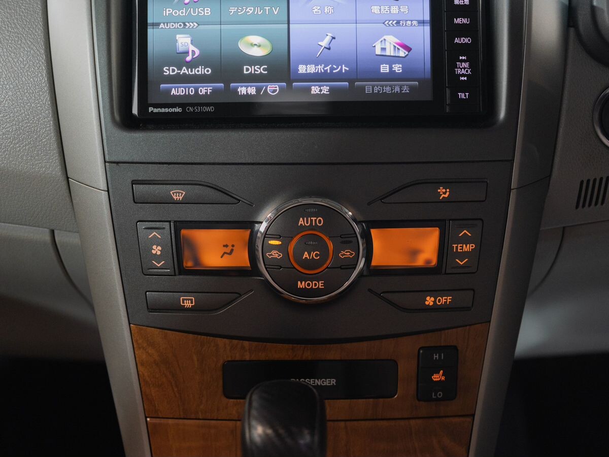 Toyota Corolla Axio 2010 - фото автомобиля