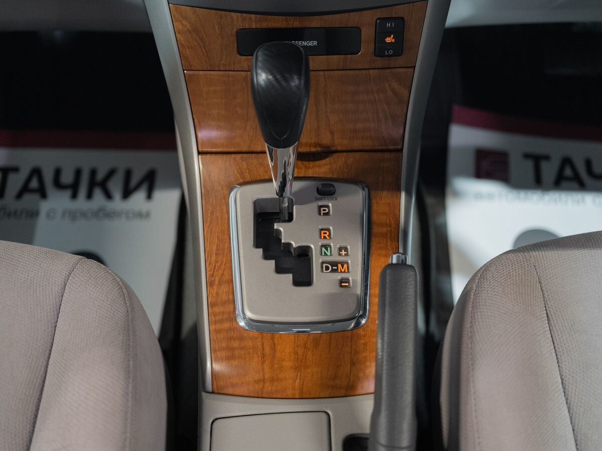 Toyota Corolla Axio 2010 - фото автомобиля