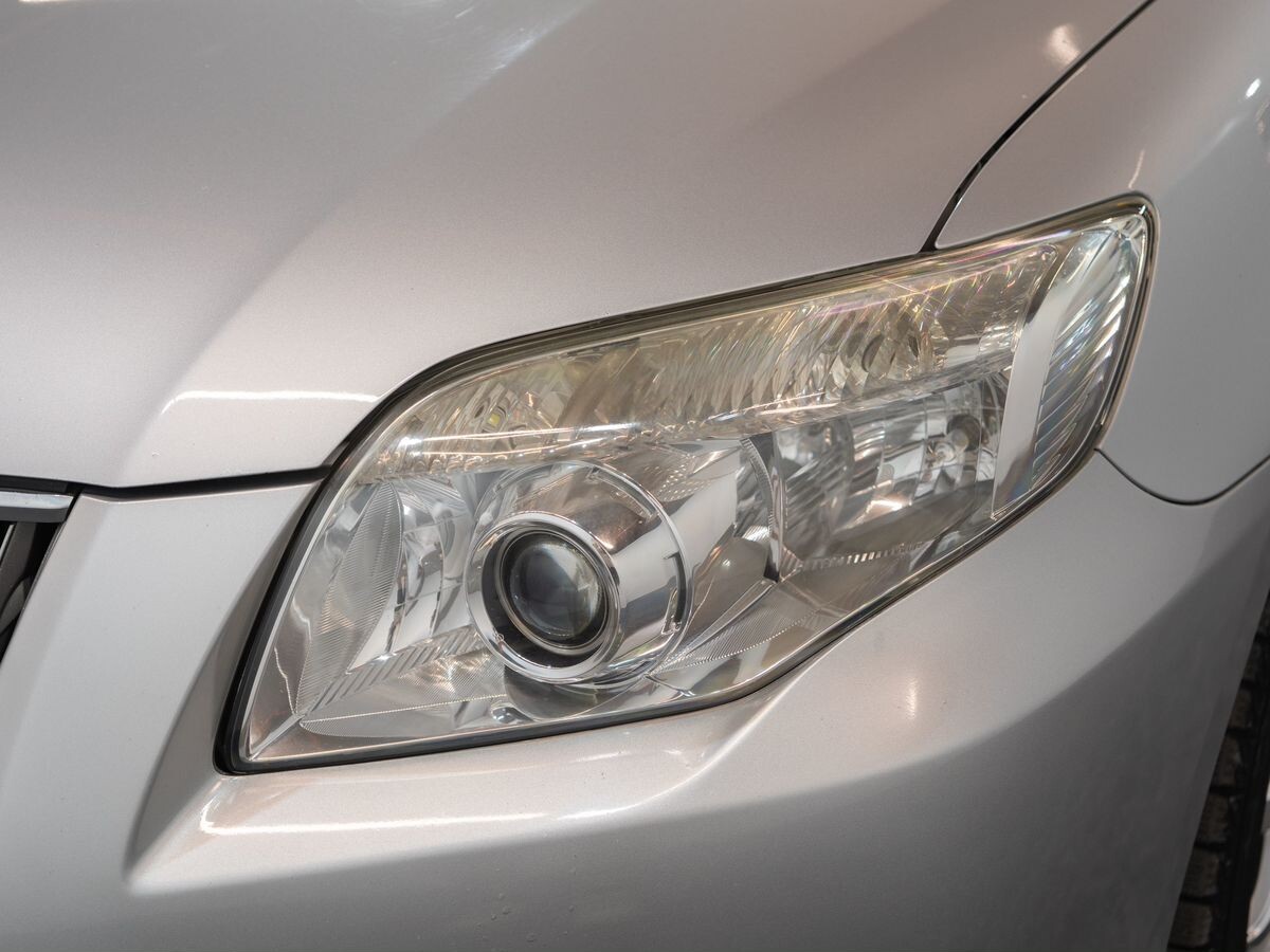Toyota Corolla Axio 2010 - фото автомобиля
