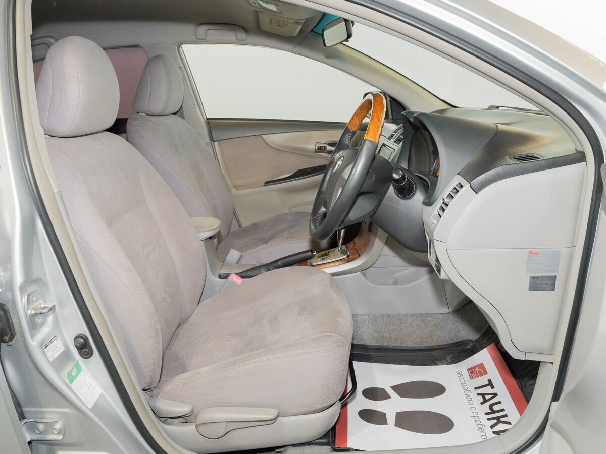 Toyota Corolla Axio 2010 - фото автомобиля