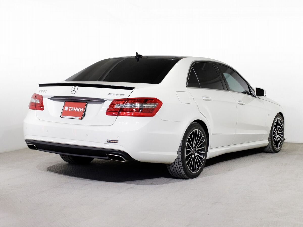 Mercedes-Benz E-Class 2011 - фото автомобиля