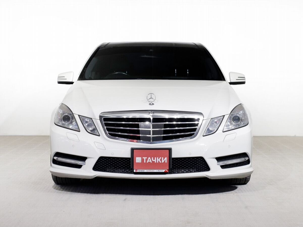 Mercedes-Benz E-Class 2011 - фото автомобиля