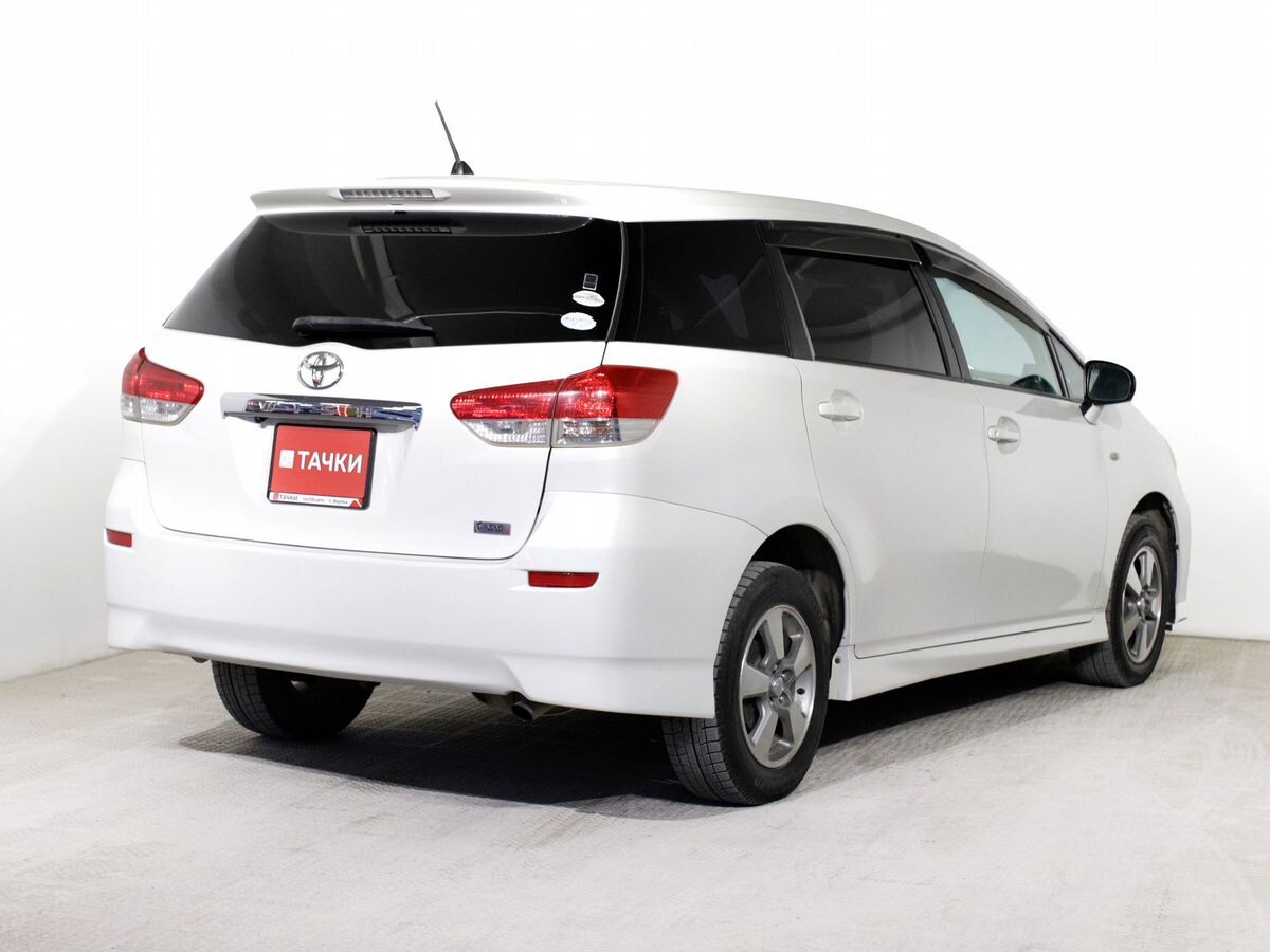 Toyota Wish 2011 - фото автомобиля