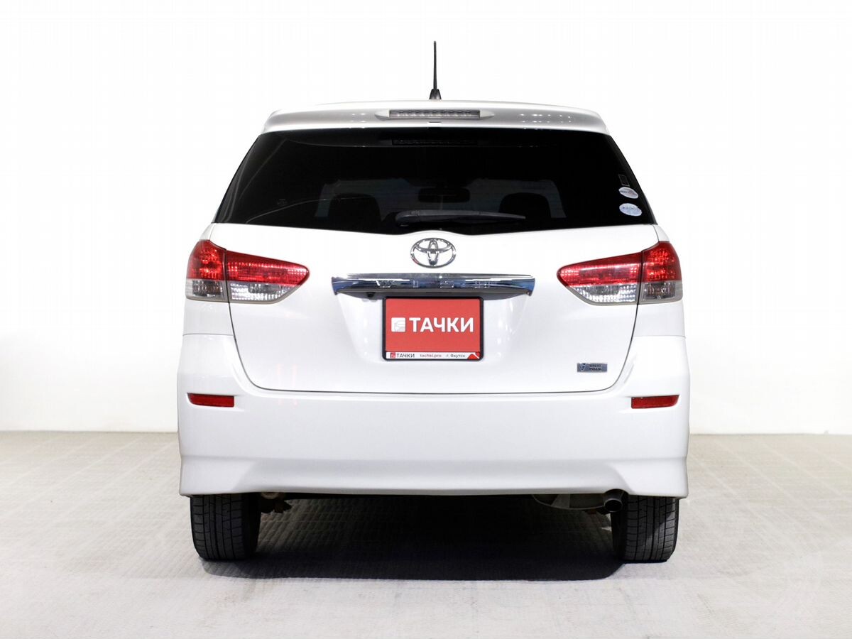 Toyota Wish 2011 - фото автомобиля