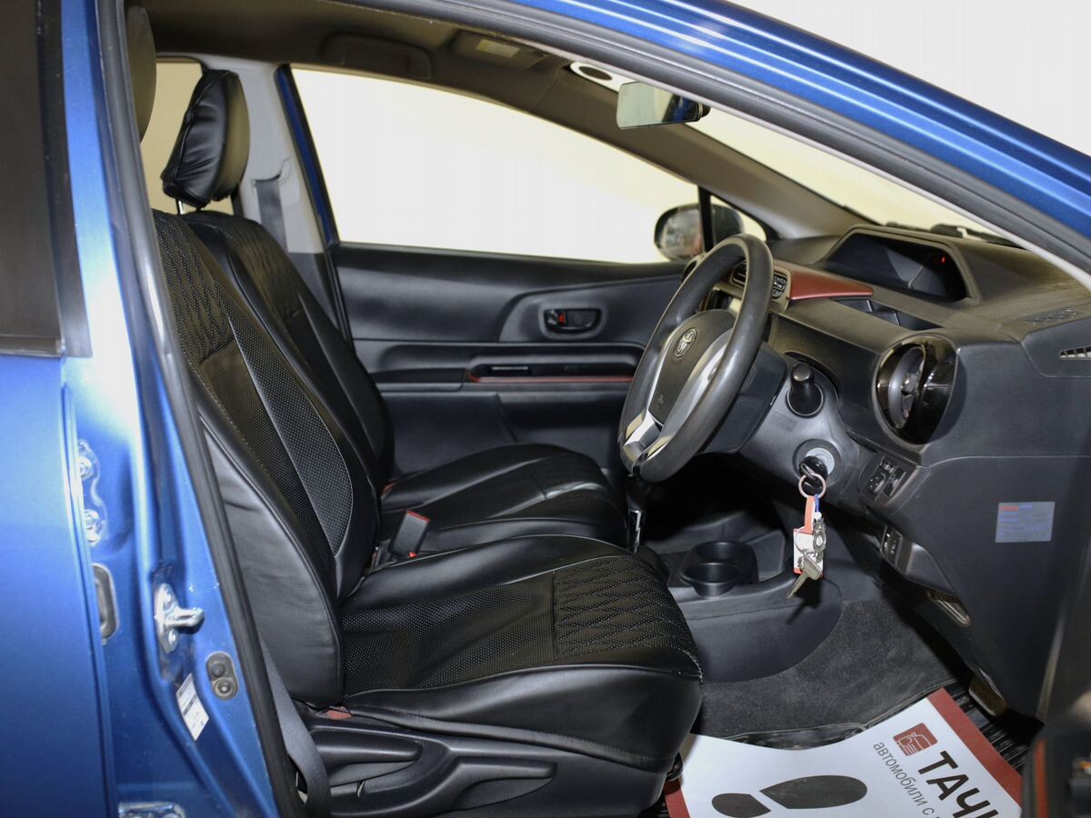 Toyota Aqua 2015 - фото автомобиля