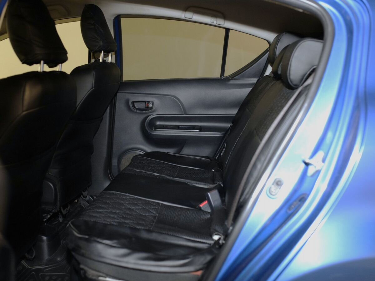 Toyota Aqua 2015 - фото автомобиля