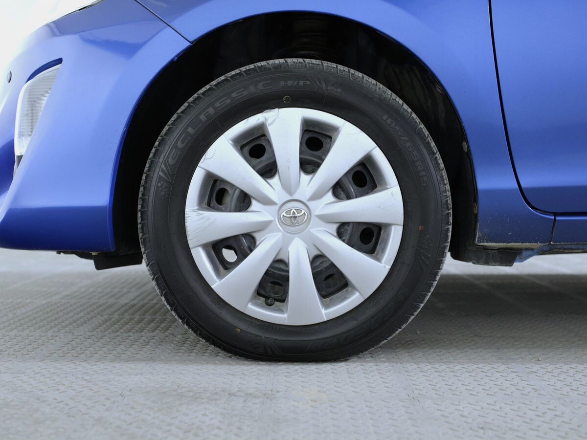 Toyota Aqua 2015 - фото автомобиля