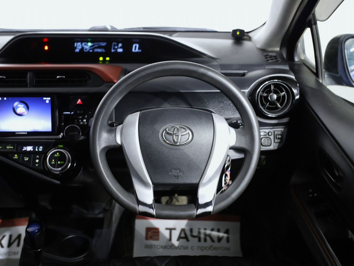 Toyota Aqua 2015 - фото автомобиля
