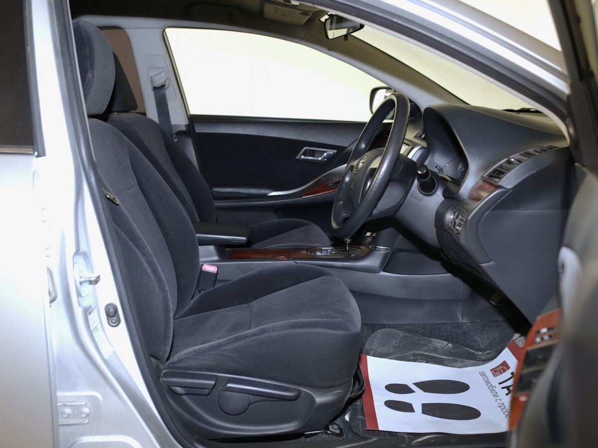 Toyota Premio 2010 - фото автомобиля