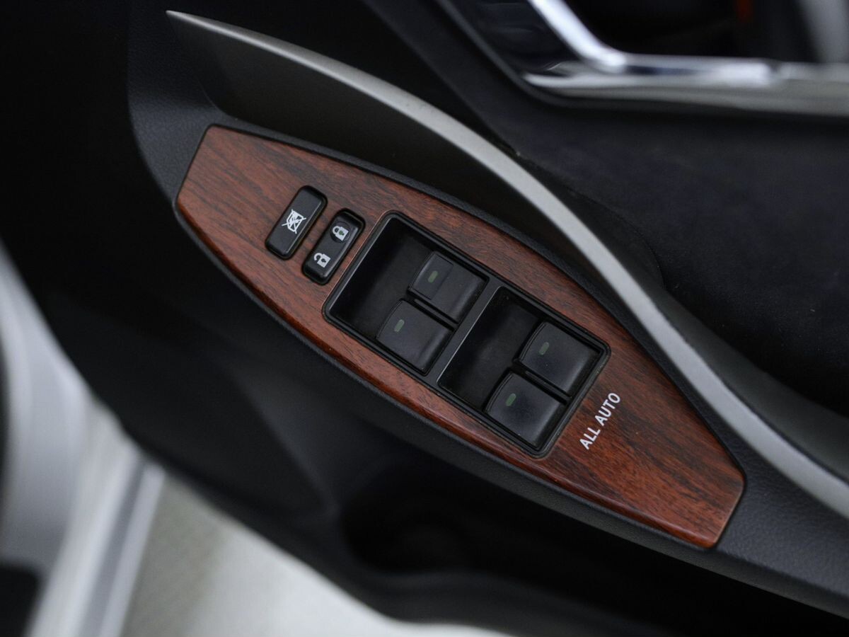 Toyota Premio 2010 - фото автомобиля