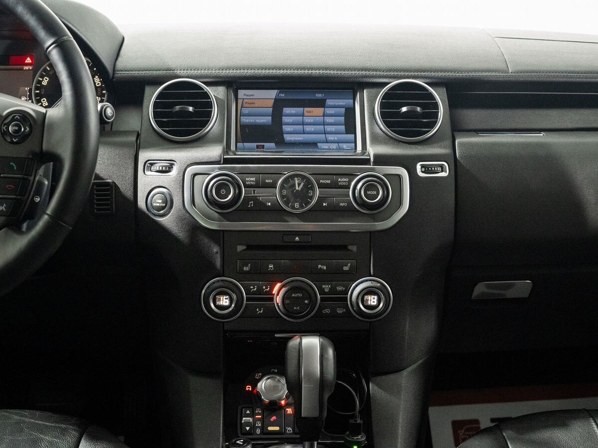 Land Rover Discovery 2010 - фото автомобиля