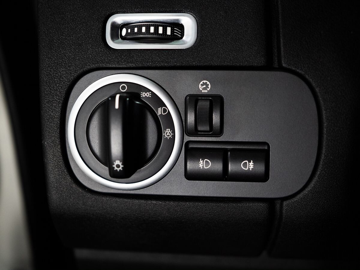 Land Rover Discovery 2010 - фото автомобиля
