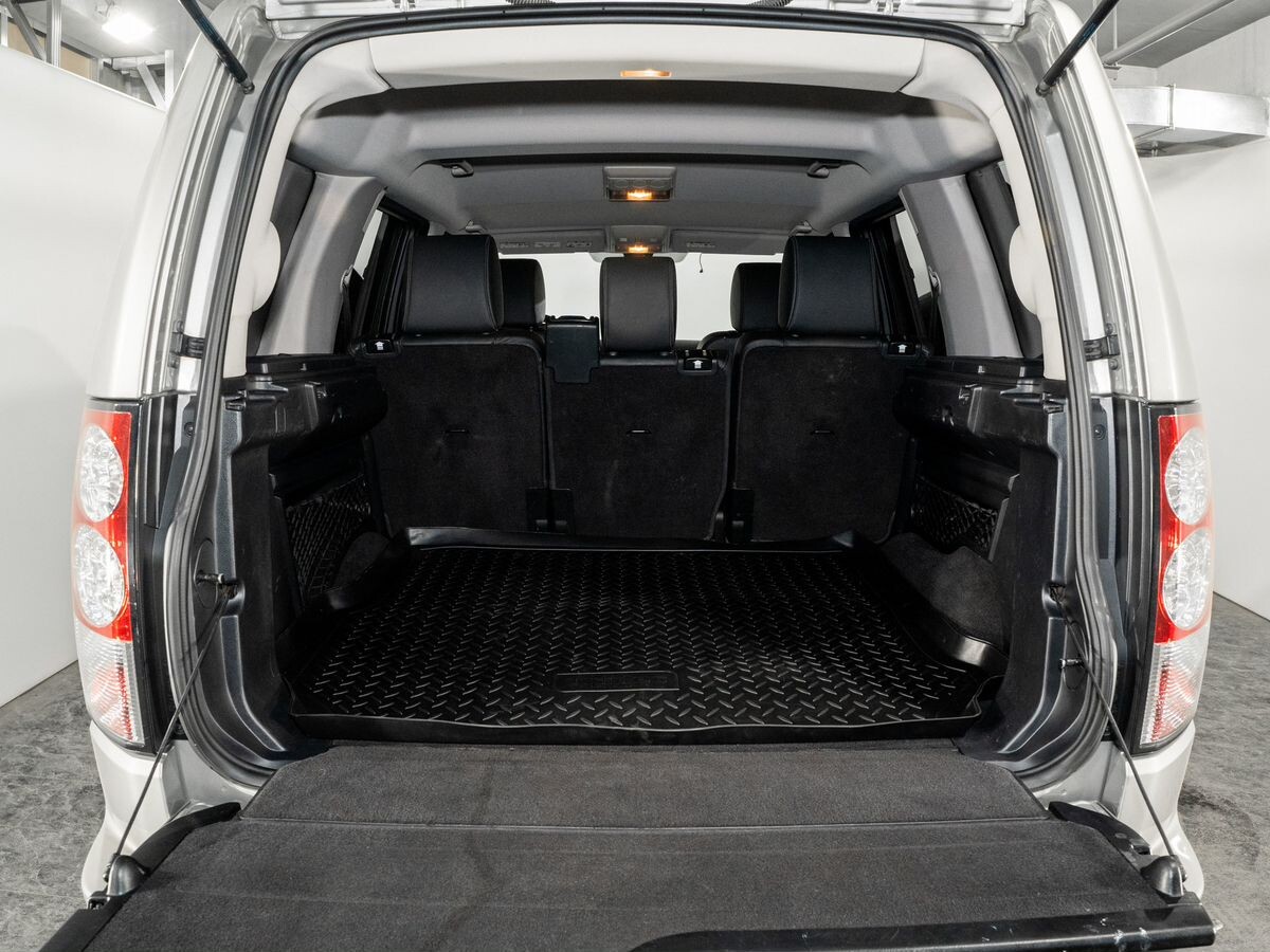 Land Rover Discovery 2010 - фото автомобиля