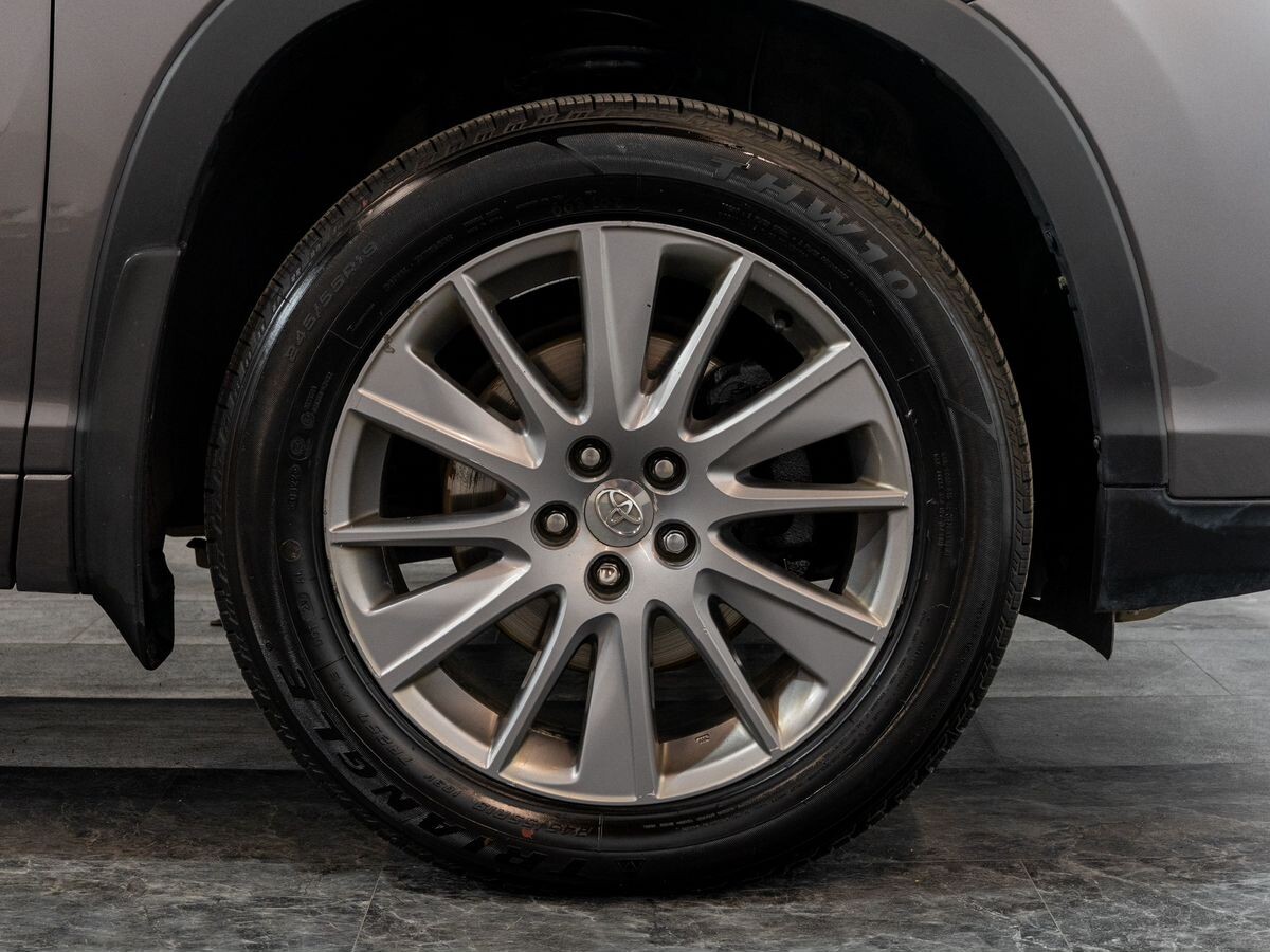 Toyota Highlander 2015 - фото автомобиля