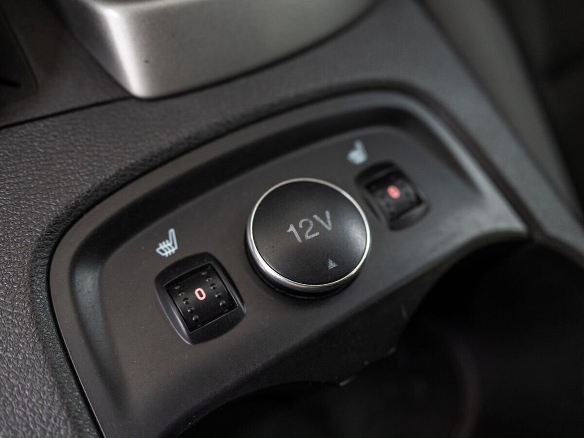 Ford Focus 2012 - фото автомобиля