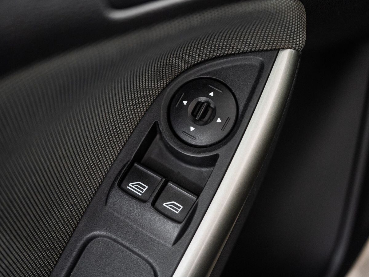 Ford Focus 2012 - фото автомобиля