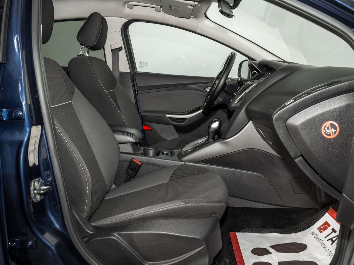 Ford Focus 2012 - фото автомобиля