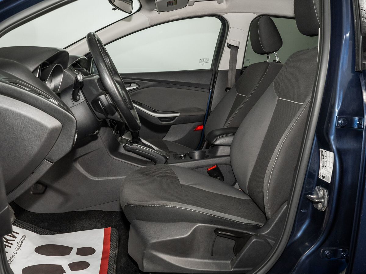 Ford Focus 2012 - фото автомобиля