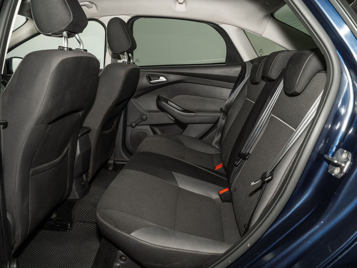 Ford Focus 2012 - фото автомобиля