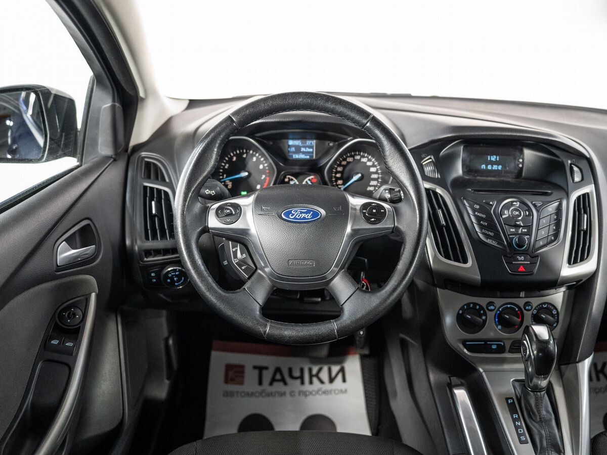 Ford Focus 2012 - фото автомобиля