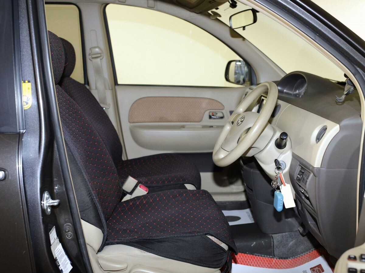 Toyota Sienta 2015 - фото автомобиля