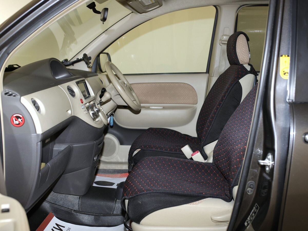 Toyota Sienta 2015 - фото автомобиля