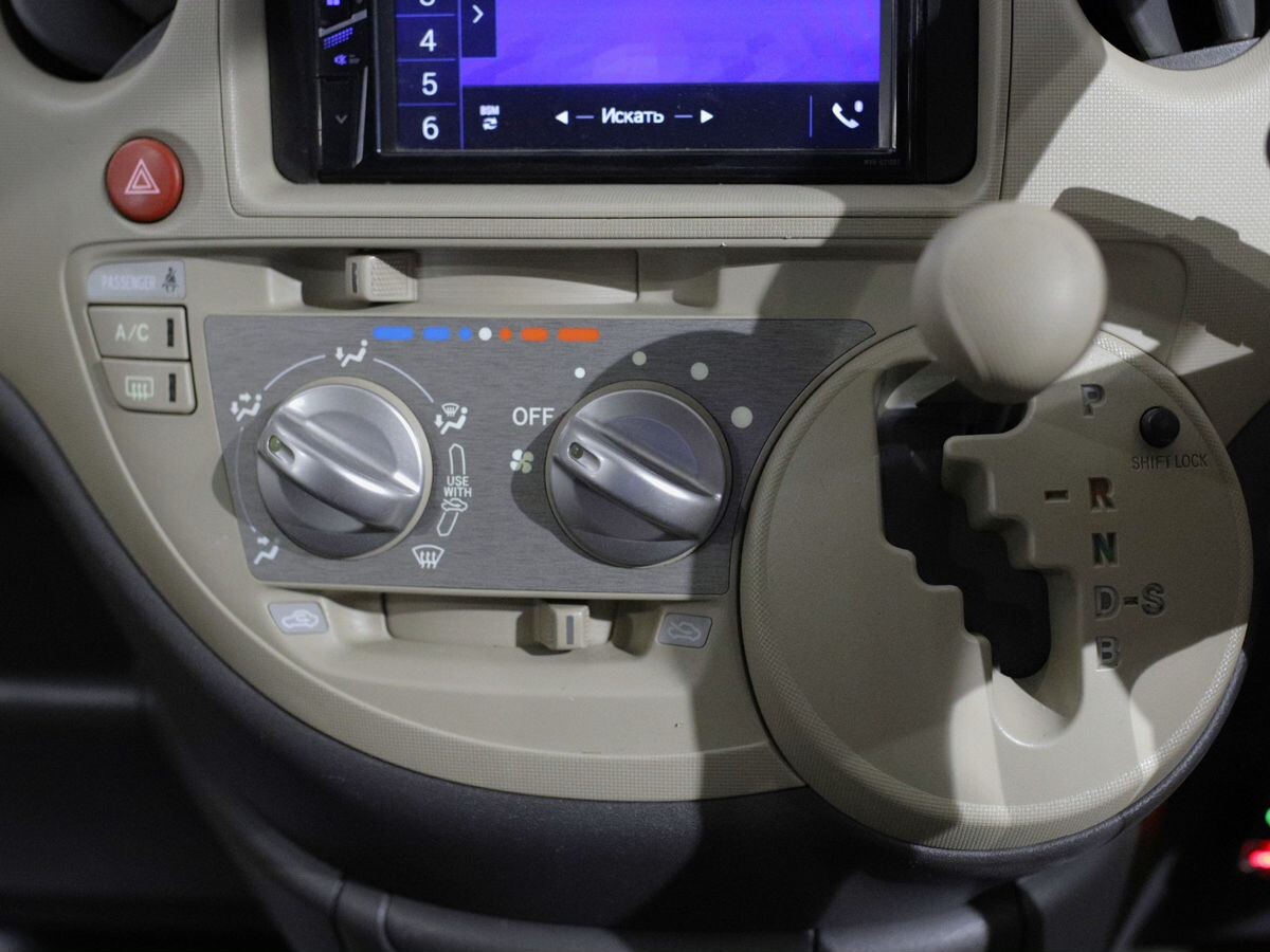 Toyota Sienta 2015 - фото автомобиля