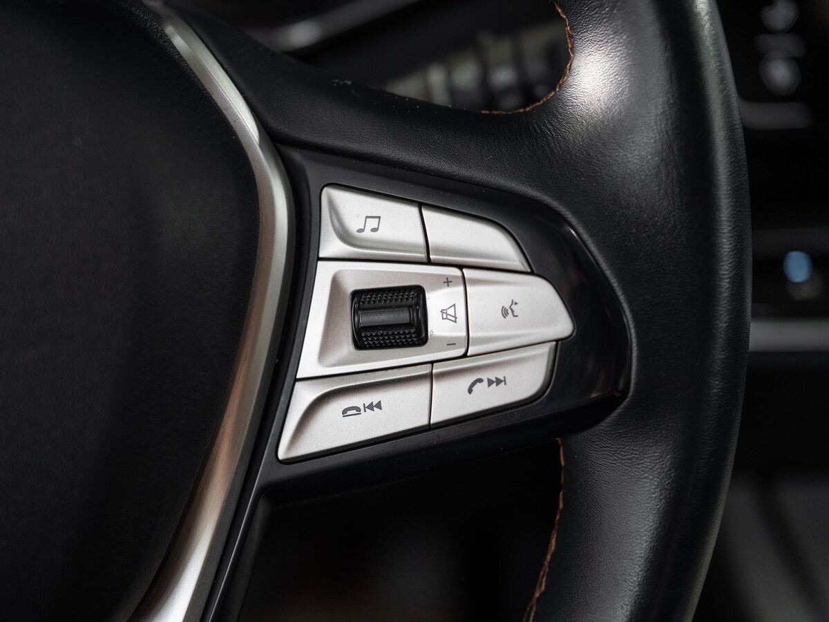 Oshan X7 2020 - фото автомобиля