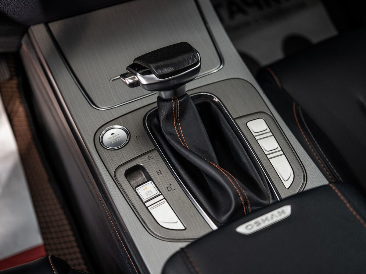 Oshan X7 2020 - фото автомобиля