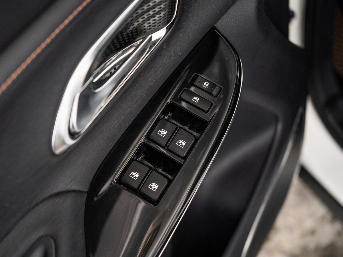 Oshan X7 2020 - фото автомобиля