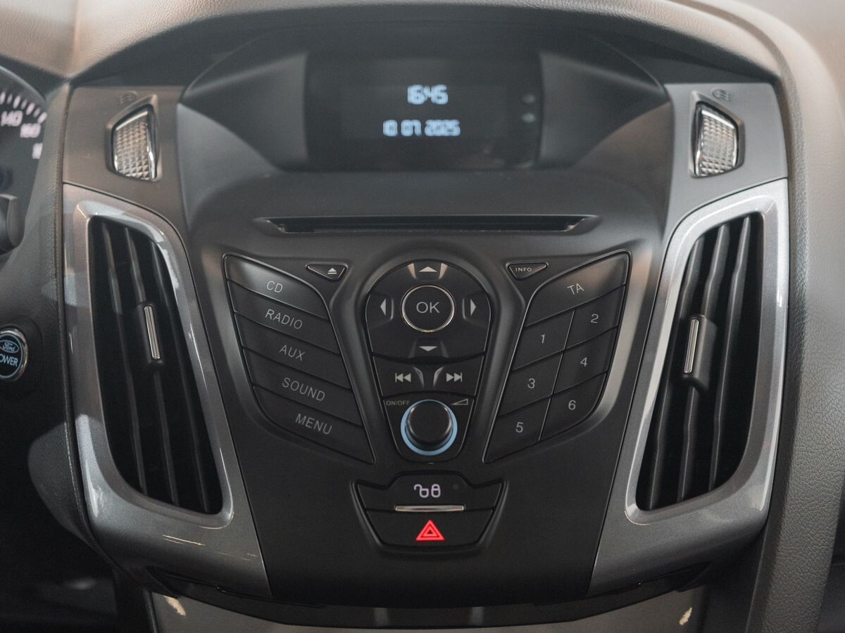 Ford Focus 2012 - фото автомобиля