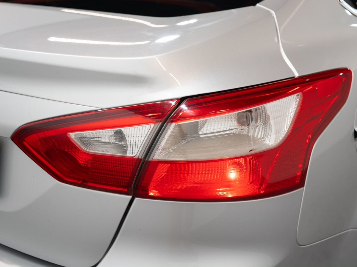 Ford Focus 2012 - фото автомобиля