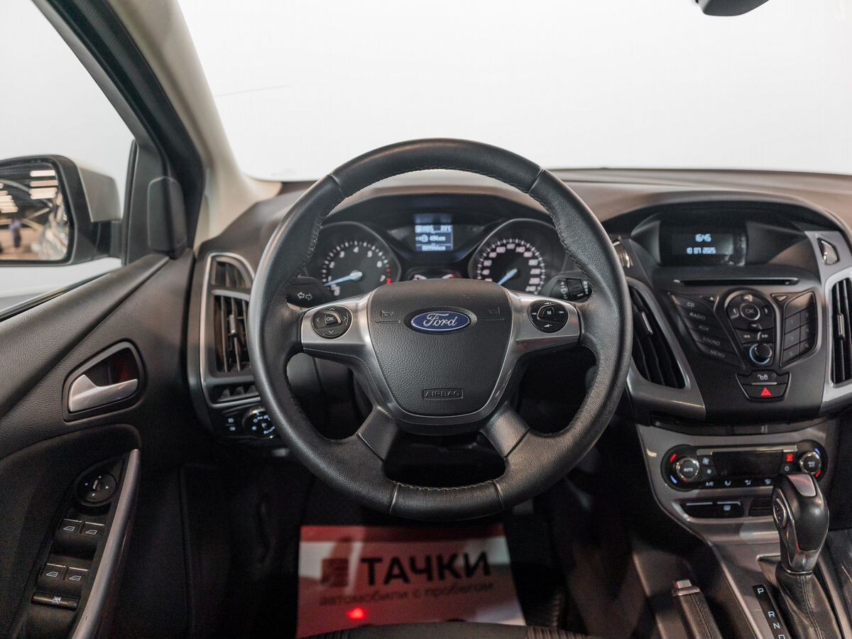 Ford Focus 2012 - фото автомобиля