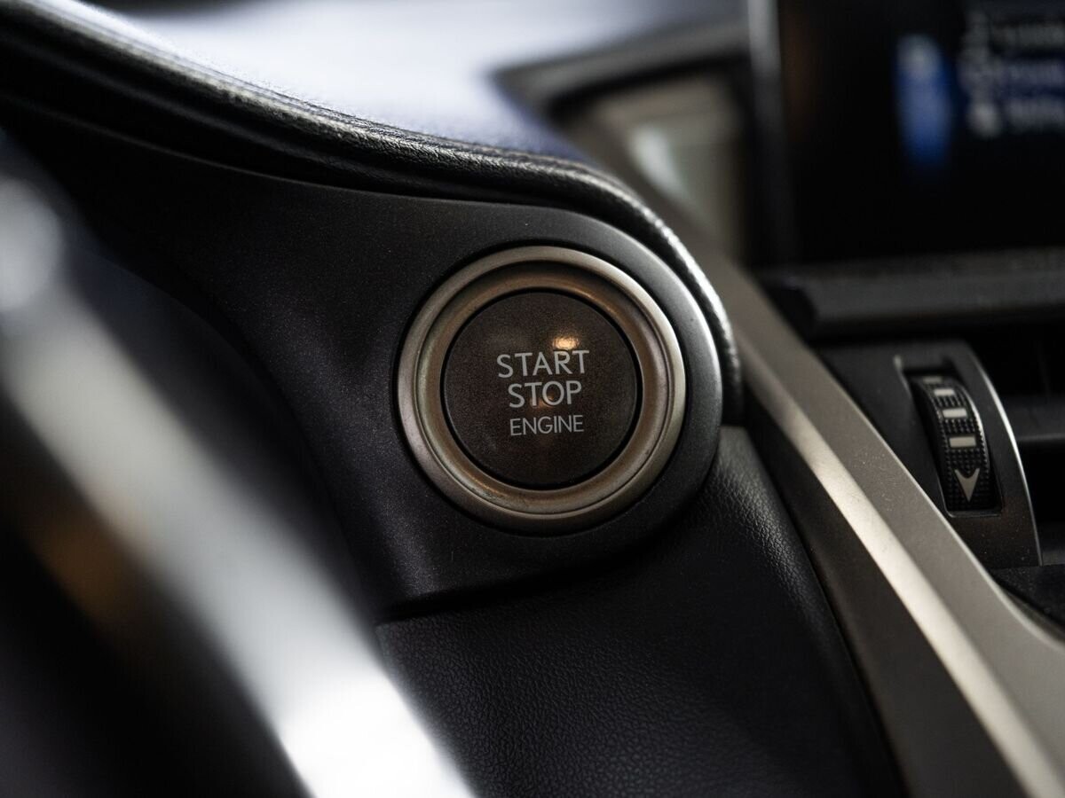 Lexus NX200 2015 - фото автомобиля