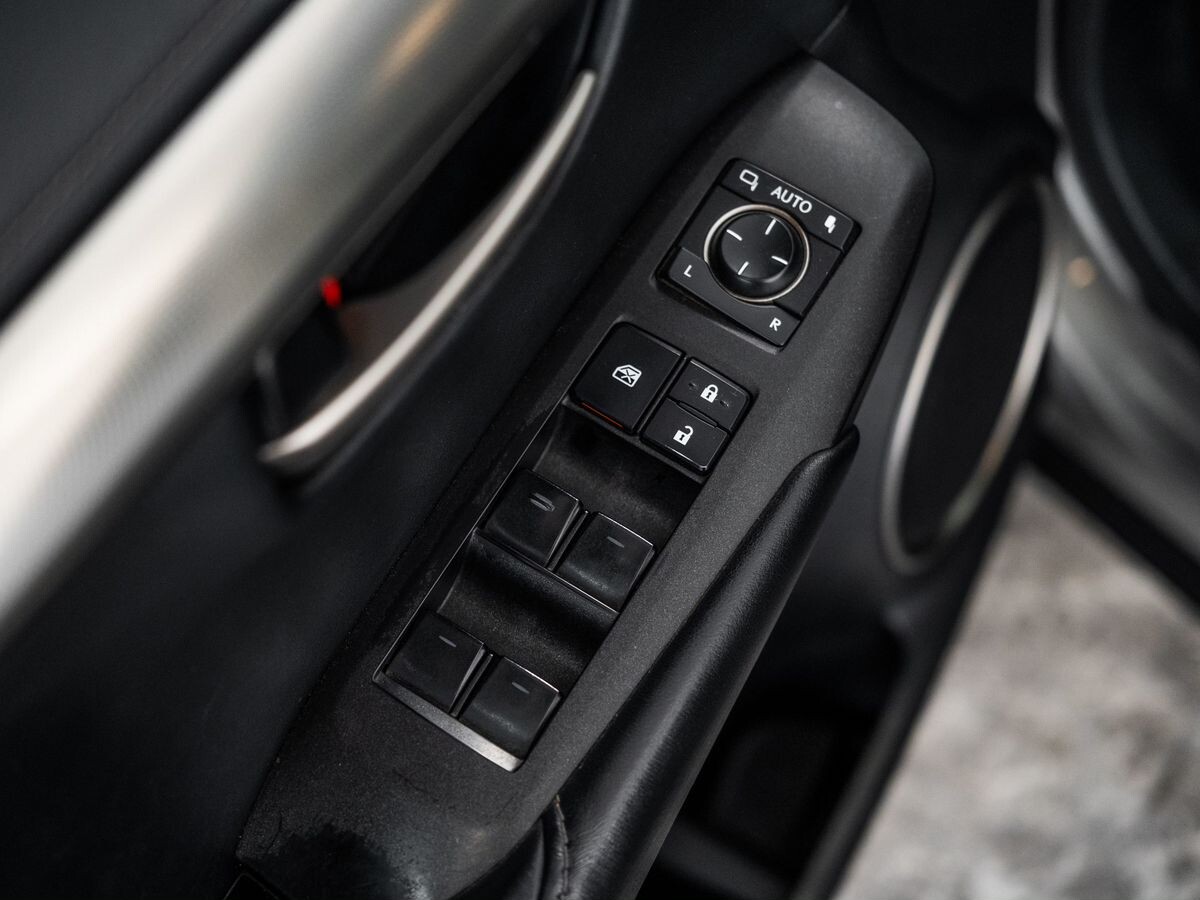 Lexus NX200 2015 - фото автомобиля