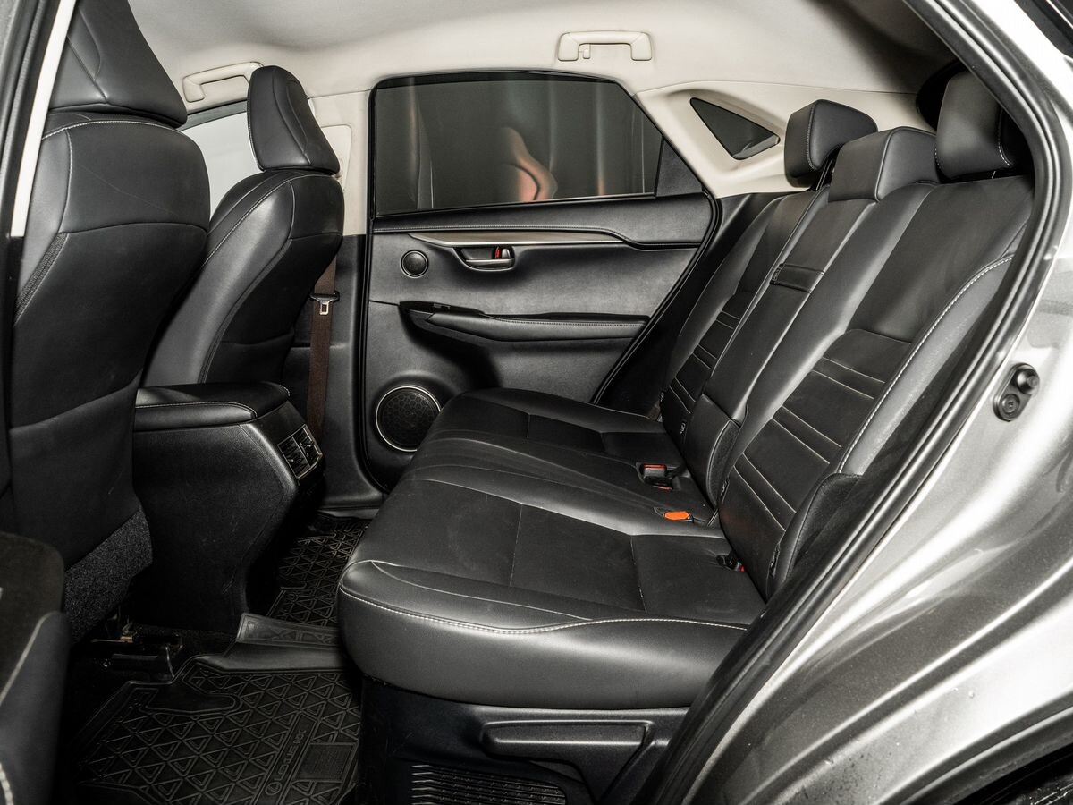 Lexus NX200 2015 - фото автомобиля
