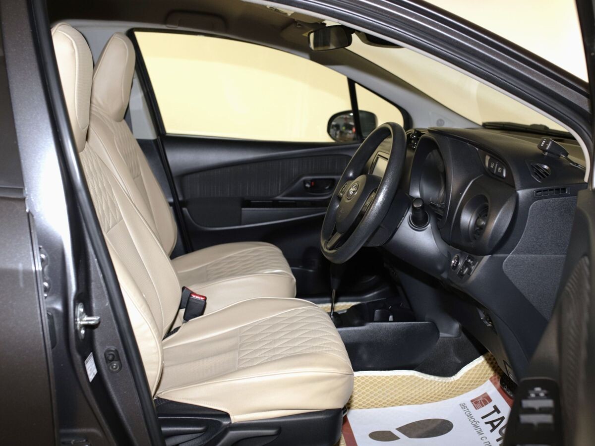 Toyota Vitz 2019 - фото автомобиля