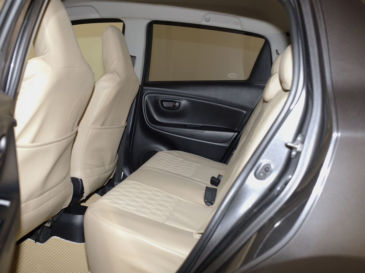 Toyota Vitz 2019 - фото автомобиля