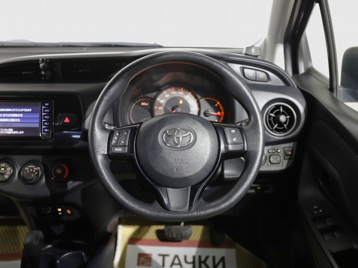 Toyota Vitz 2019 - фото автомобиля