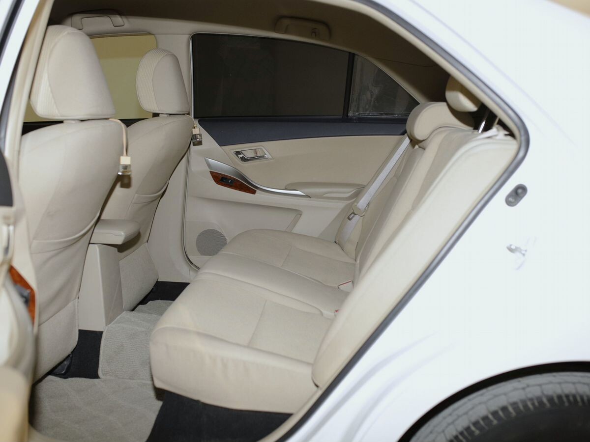 Toyota Premio 2013 - фото автомобиля
