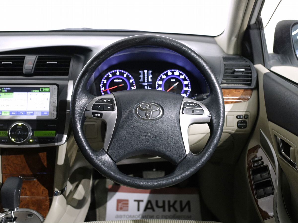 Toyota Premio 2013 - фото автомобиля