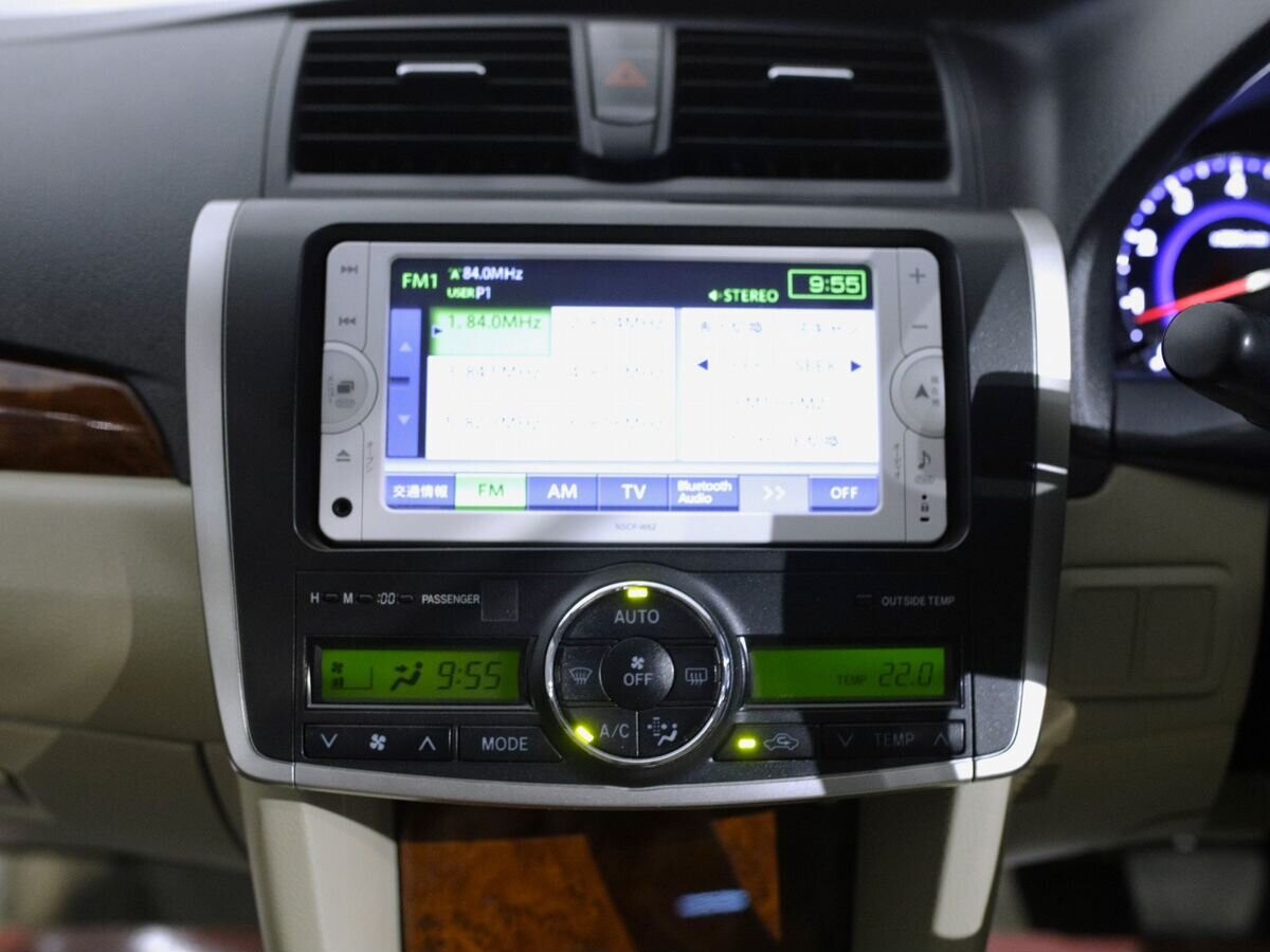 Toyota Premio 2013 - фото автомобиля