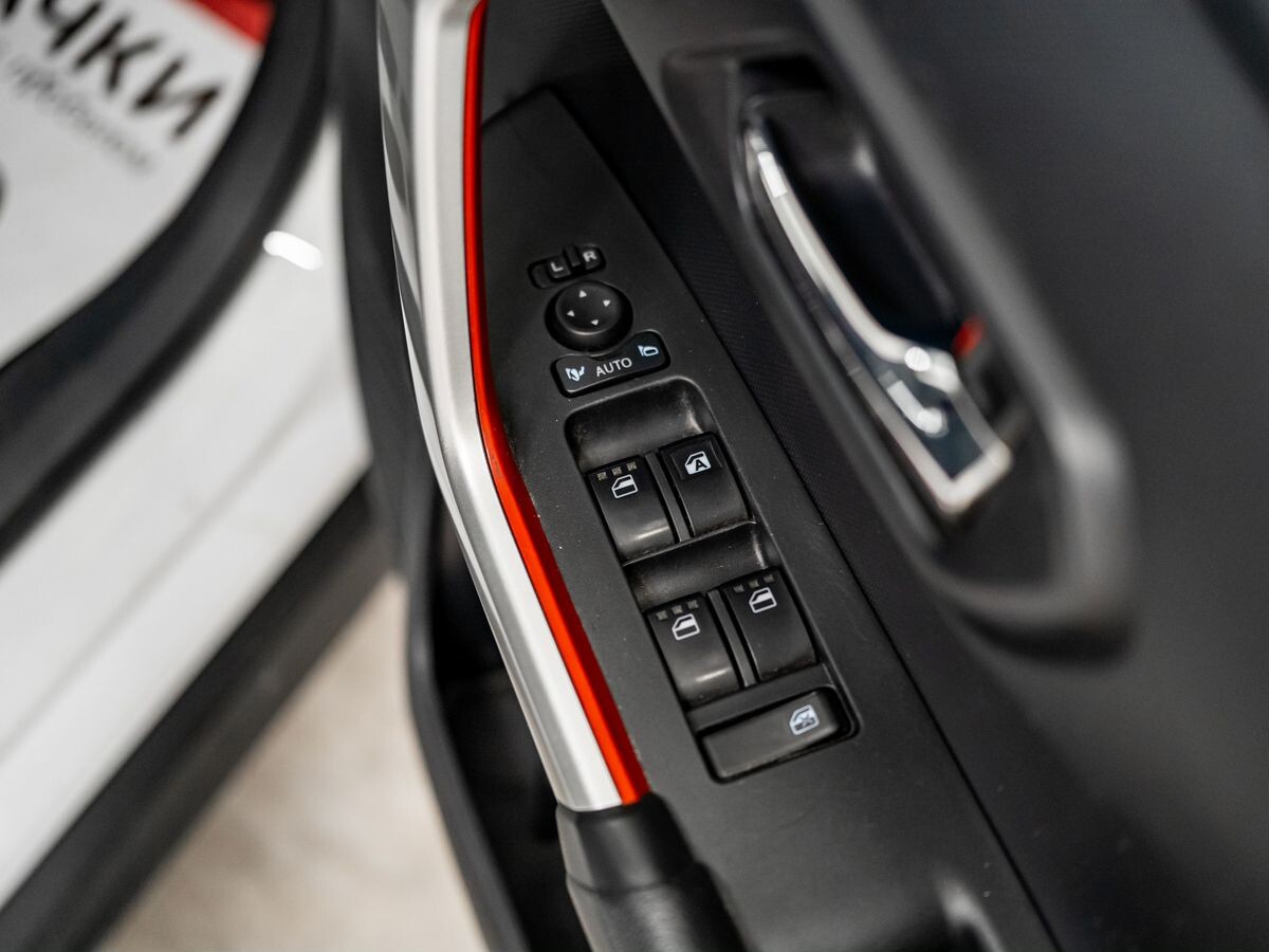 Daihatsu Rocky 2020 - фото автомобиля