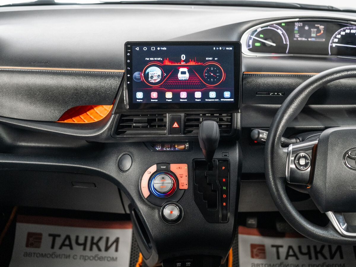 Toyota Sienta 2018 - фото автомобиля
